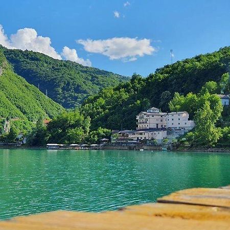 مبيت وإفطار Jablanica بنسيون عاصم المظهر الخارجي الصورة