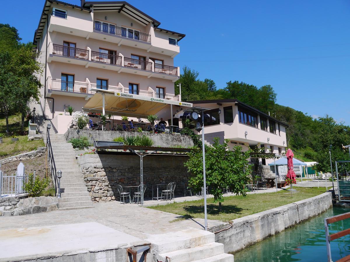 مبيت وإفطار Jablanica بنسيون عاصم المظهر الخارجي الصورة