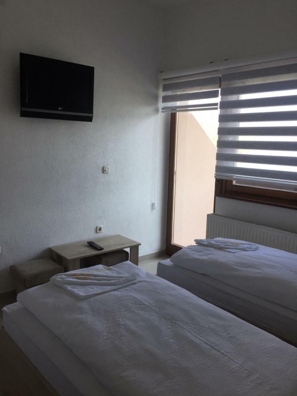 مبيت وإفطار Jablanica بنسيون عاصم المظهر الخارجي الصورة